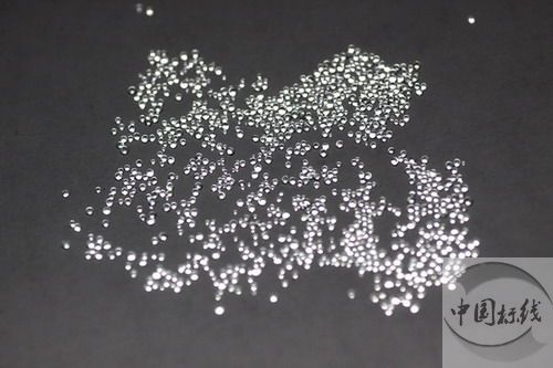 桑日金属表面处理厂喷砂玻璃微珠清理
